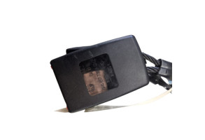 Attache ceinture arriere gauche VOLKSWAGEN POLO 5 Photo n°3