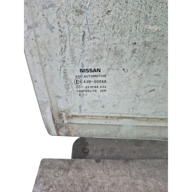 Vitre arriere droit NISSAN QASHQAI 1 Photo n°1