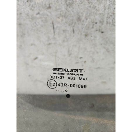 Vitre avant droit PEUGEOT BOXER 1