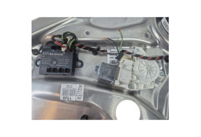 Leve vitre electrique arriere droit MERCEDES CLASSE C 204 Photo n°2