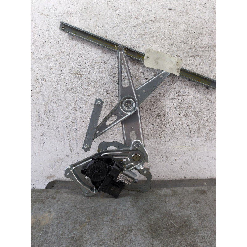 Leve vitre electrique avant droit RENAULT GRAND SCENIC 3 Photo n°1