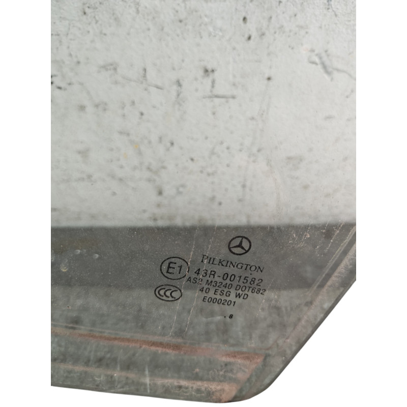 Vitre arriere gauche MERCEDES CLASSE C 204 Photo n°1
