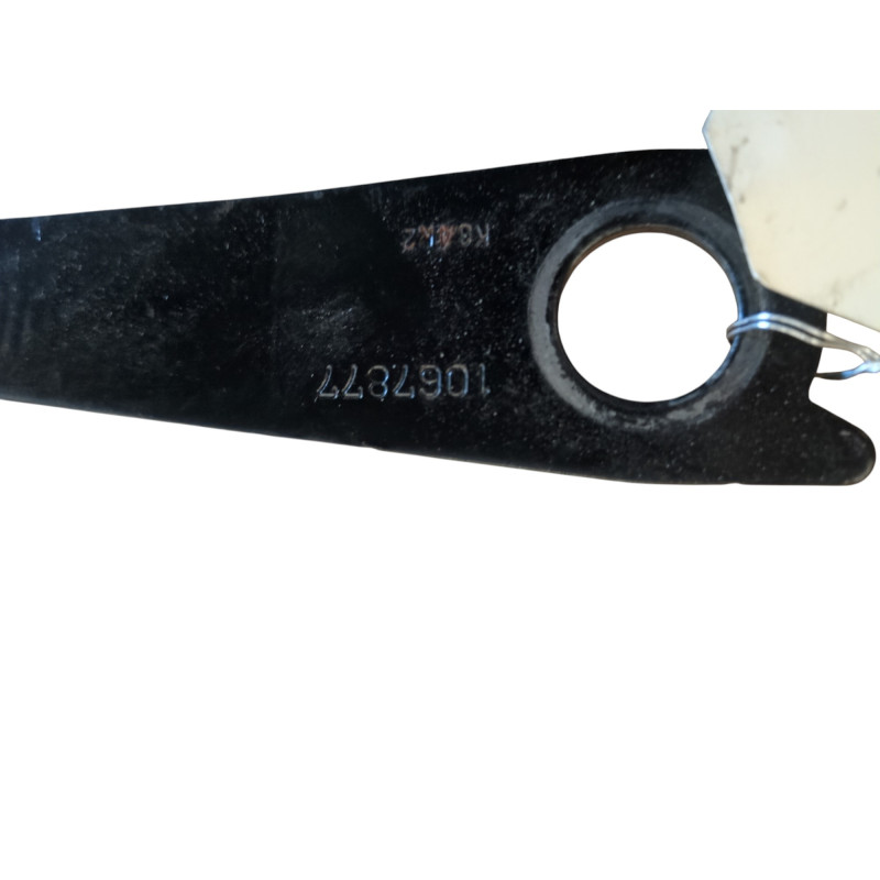 Attache ceinture avant gauche TOYOTA YARIS 3 Photo n°1