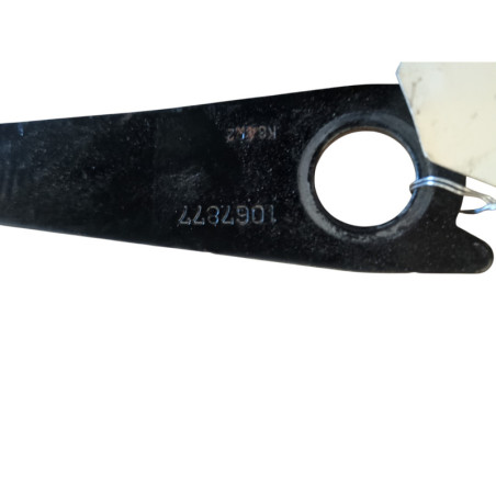 Attache ceinture avant gauche TOYOTA YARIS 3