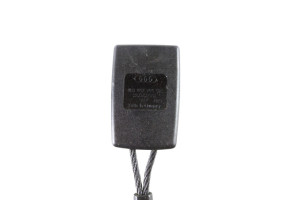 Attache ceinture avant droit AUDI TT 1 Photo n°2