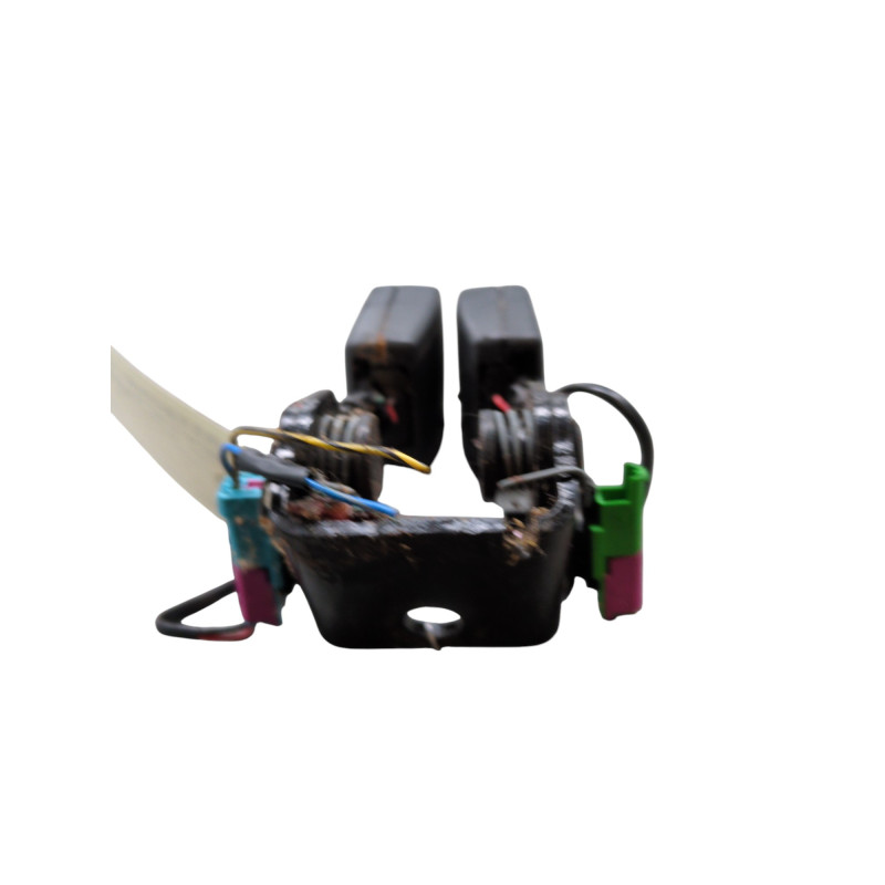 Attache ceinture arriere gauche VOLVO XC 60 1 Photo n°1