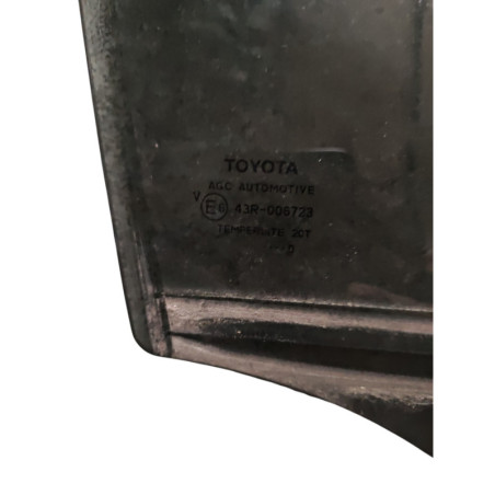 Vitre arriere droit TOYOTA AVENSIS 3