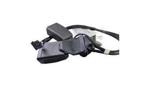 Attache ceinture arriere droit OPEL CORSA F Photo n°2