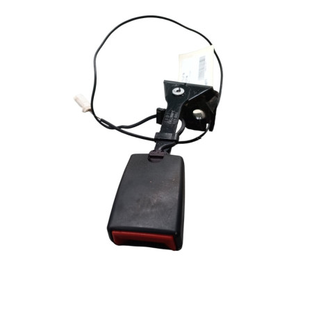 Attache ceinture arriere gauche PEUGEOT 3008 1