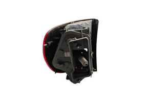 Feu arriere principal droit (feux) VOLKSWAGEN FOX Photo n°1