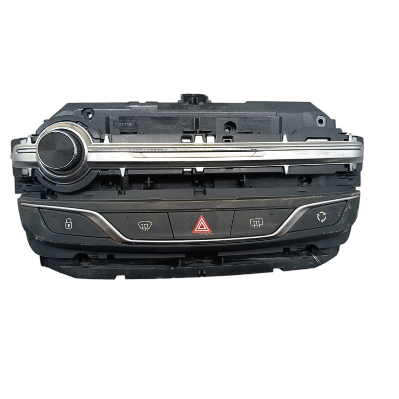 Bouton de warning PEUGEOT 308 2 Photo n°1