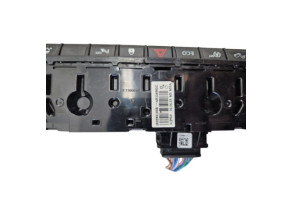 Bouton de warning DACIA DUSTER 2 Photo n°2