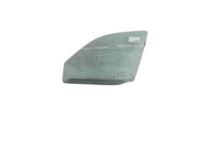 Vitre avant gauche RENAULT CLIO 2 Photo n°1