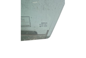 Vitre avant gauche RENAULT CLIO 2 Photo n°2
