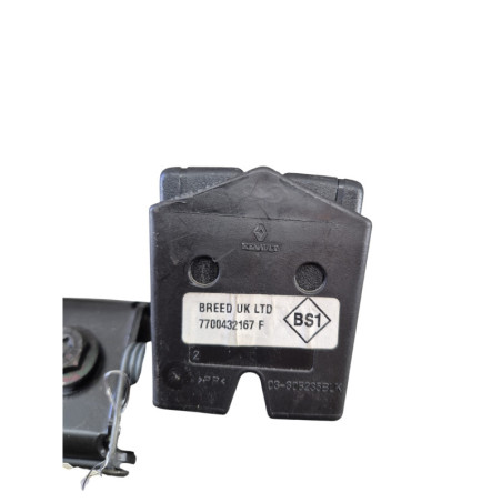 Attache ceinture arriere droit RENAULT CLIO 2