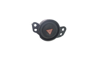 Bouton de warning TOYOTA AYGO 2 Photo n°3