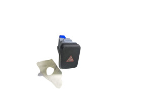 Bouton de warning TOYOTA AURIS 2 Photo n°3