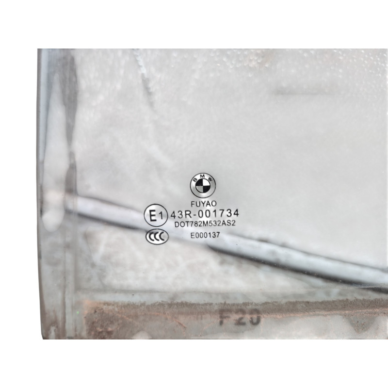 Vitre arriere gauche BMW SERIE 1 F20 Photo n°1