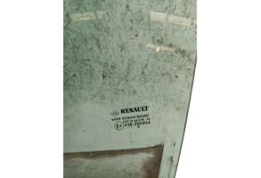 Vitre arriere gauche RENAULT CLIO 3 Photo n°2
