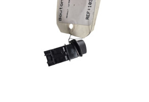 Bouton de warning RENAULT CLIO 4 Photo n°4