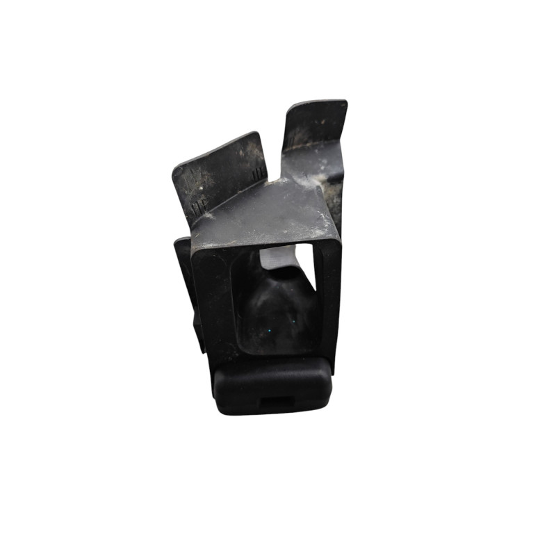 Attache ceinture arriere centrale TOYOTA YARIS 4 Photo n°1