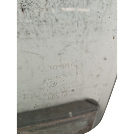 Vitre avant gauche TOYOTA PRIUS 3