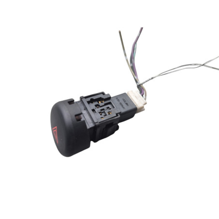 Bouton de warning NISSAN JUKE 1