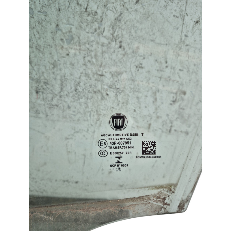 Vitre avant gauche FIAT 500X Photo n°1
