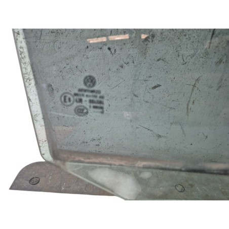 Vitre arriere droit VOLKSWAGEN JETTA 3
