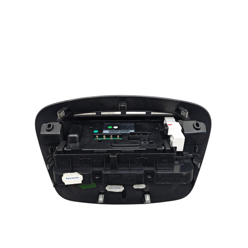 Ecran GPS RENAULT MEGANE 3 Photo n°1