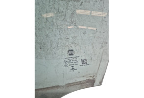 Vitre avant gauche FIAT 500X Photo n°2