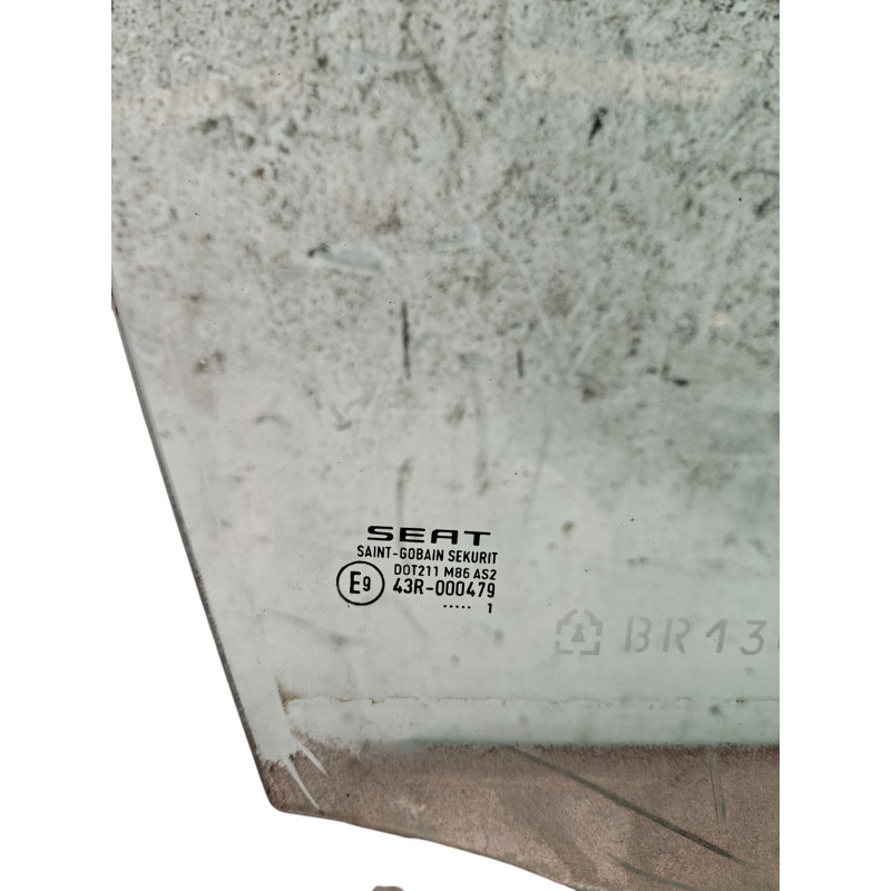 Vitre avant droit SEAT IBIZA 4 Photo n°1
