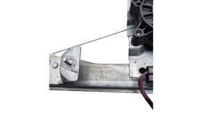 Leve vitre electrique arriere droit RENAULT CLIO 4 Photo n°2