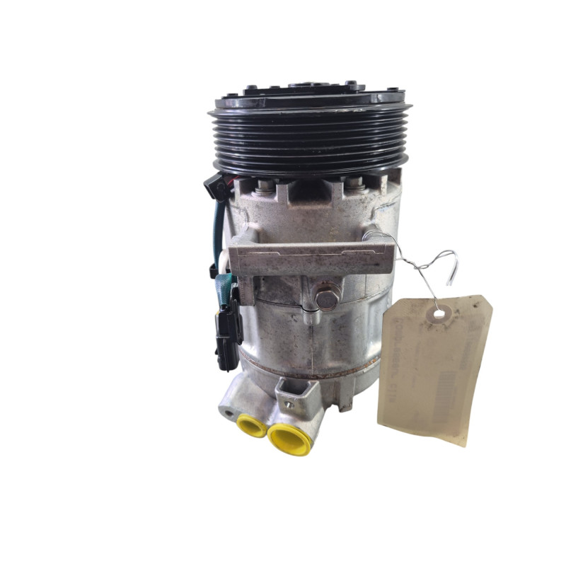 Compresseur clim RENAULT CLIO 5 Photo n°1