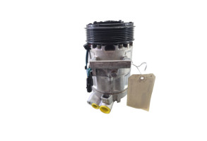 Compresseur clim RENAULT CLIO 5 Photo n°1