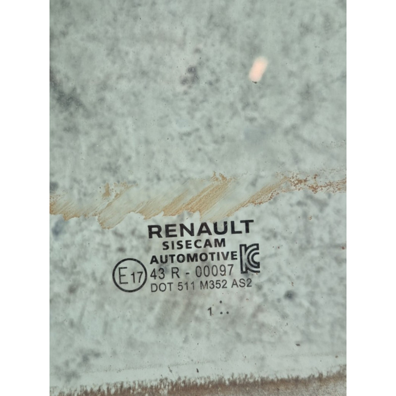 Vitre avant gauche RENAULT CLIO 5 Photo n°1