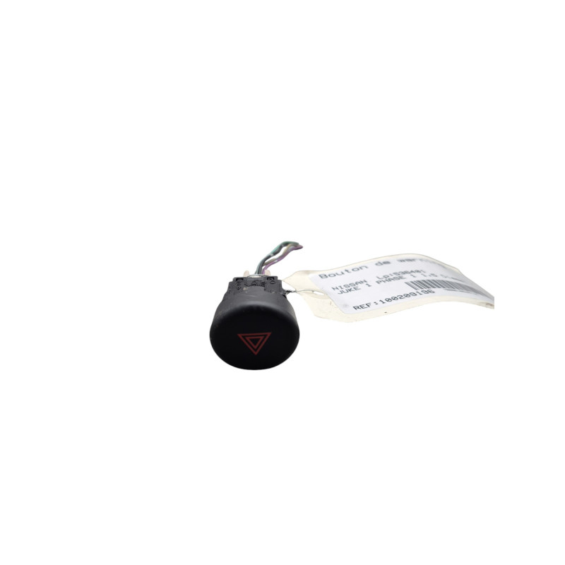 Bouton de warning NISSAN JUKE 1 Photo n°1