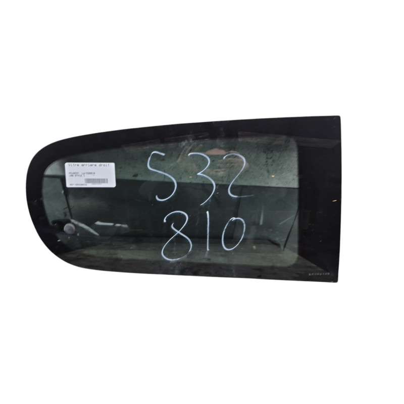 Vitre arriere droit PEUGEOT 108 Photo n°1