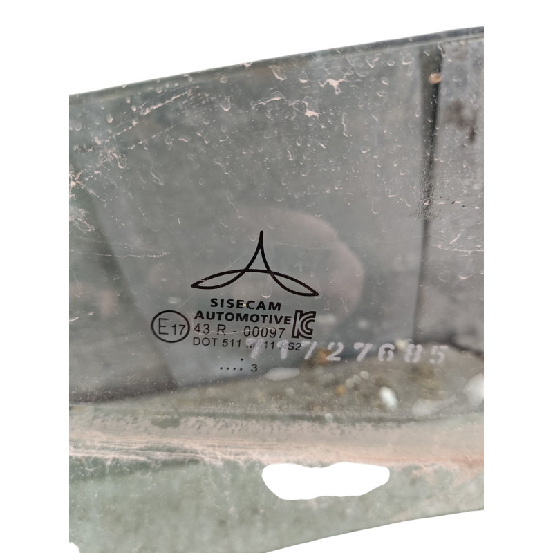 Vitre arriere droit RENAULT CLIO 5 Photo n°1