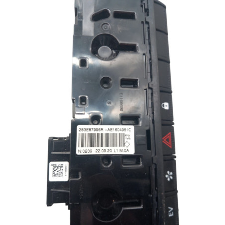 Bouton de warning RENAULT CLIO 5