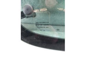 Vitre arriere droit PEUGEOT 108 Photo n°2