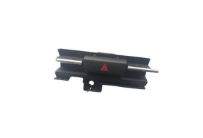 Bouton de warning MAZDA CX3 Photo n°3
