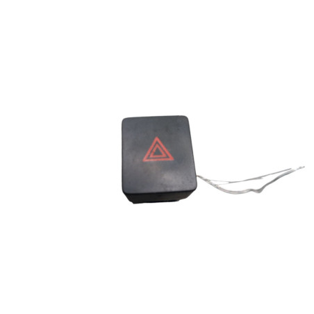 Bouton de warning NISSAN MICRA 4