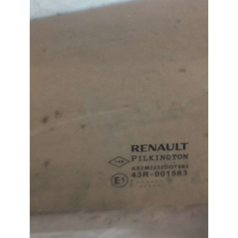 Vitre avant gauche RENAULT TWINGO 2 Photo n°1
