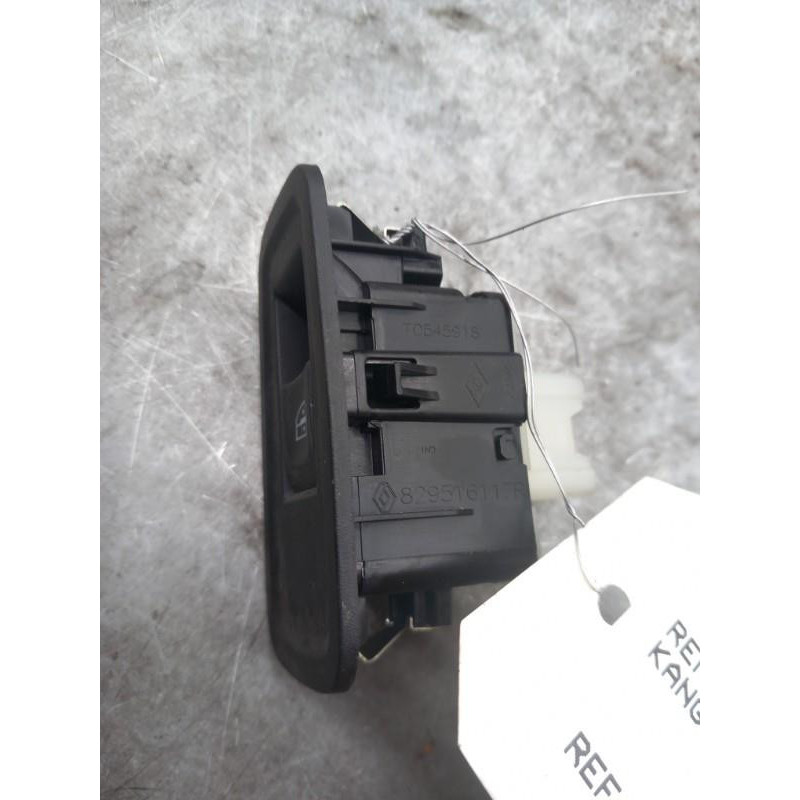 Interrupteur de leve vitre arriere droit RENAULT KANGOO 3 Photo n°1
