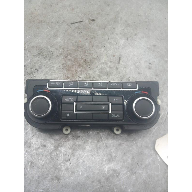 Commande chauffage VOLKSWAGEN TOURAN 2 Photo n°1