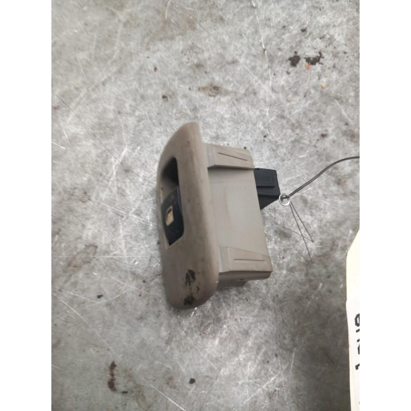 Interrupteur de leve vitre arriere droit CITROEN C3 PICASSO Photo n°1