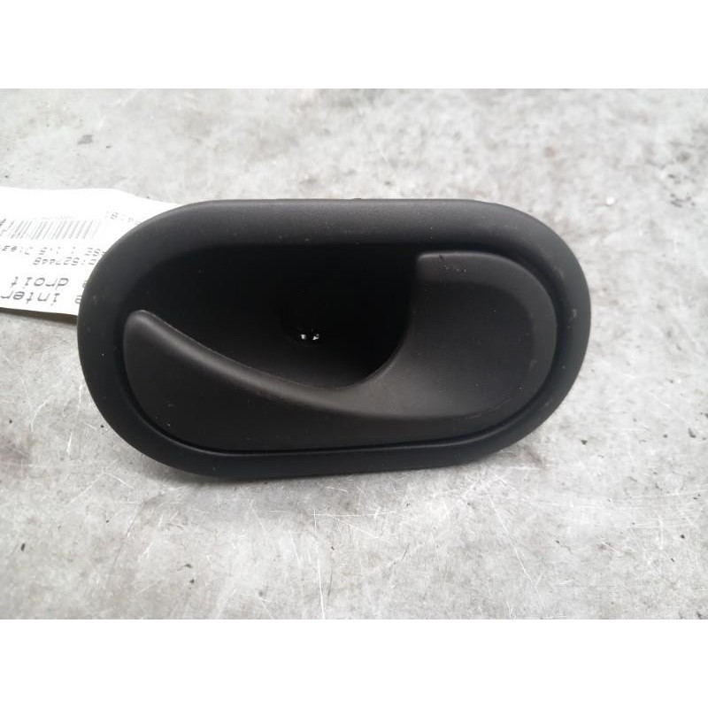 Poignee interieur arriere droit RENAULT CLIO 3 Photo n°1