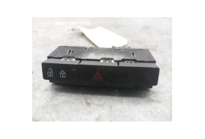 Bouton de warning OPEL MERIVA B Photo n°2