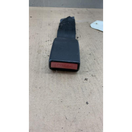 Attache ceinture arriere gauche PEUGEOT 206